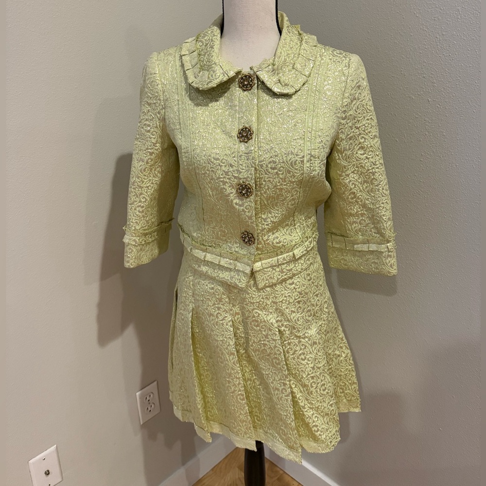 Cynthia steffe two piece suit